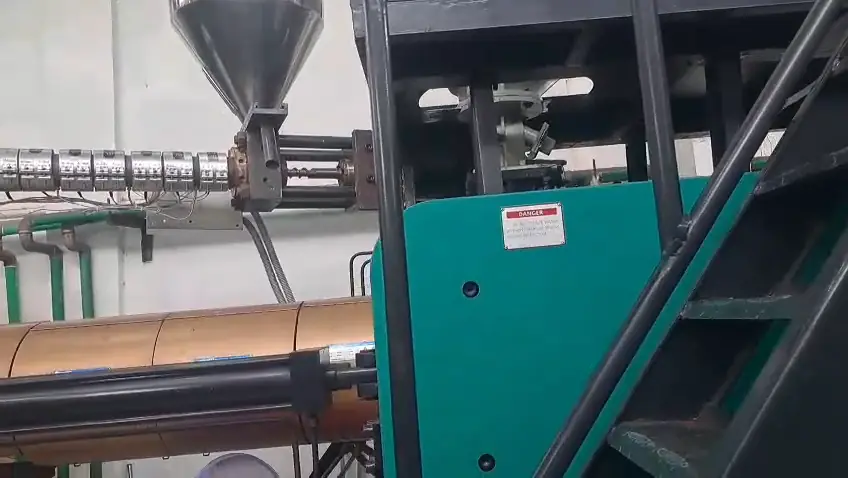 Two colour attachment and products for injection moulding machines in Cameroon